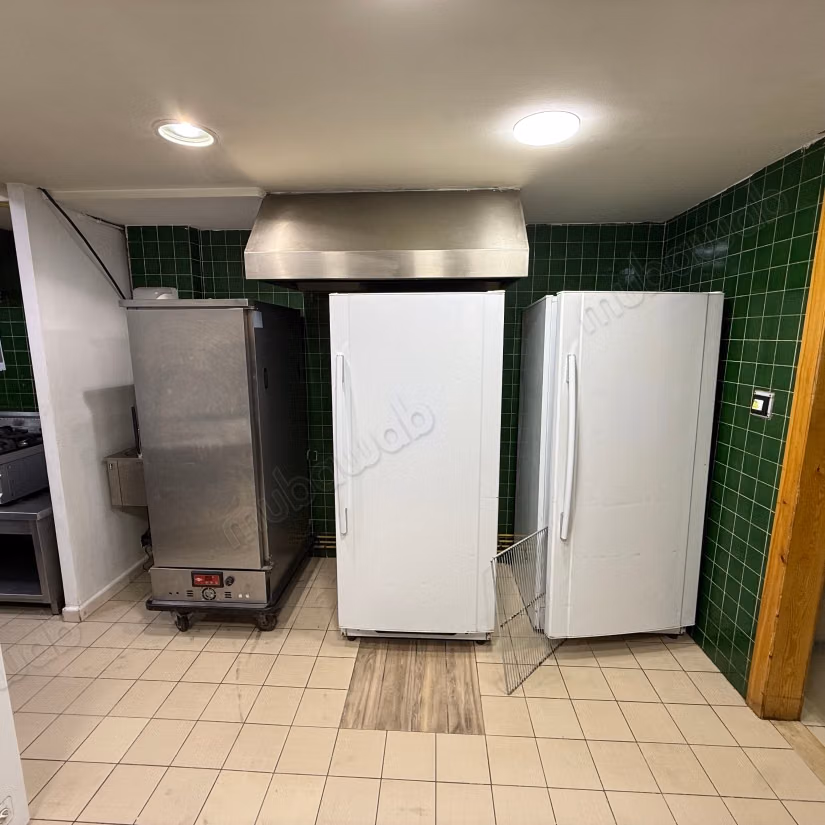 À céder: restaurant ricardo à ennasr 2 – emplacement premium