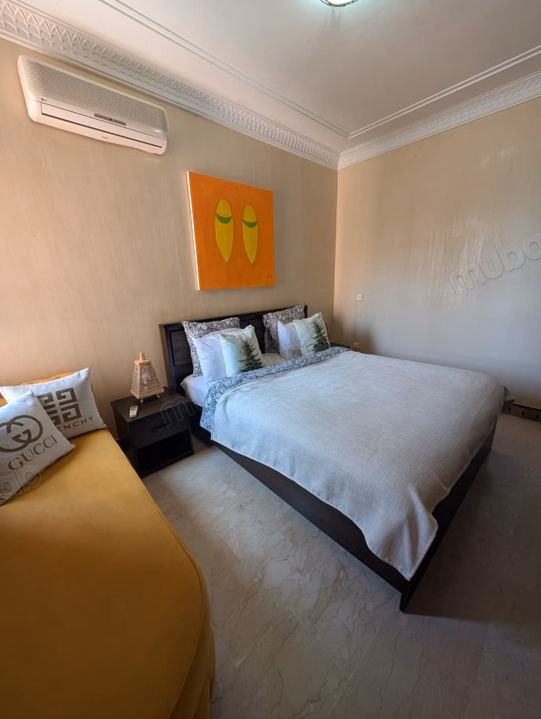 2-bedroom apartment, prime location
