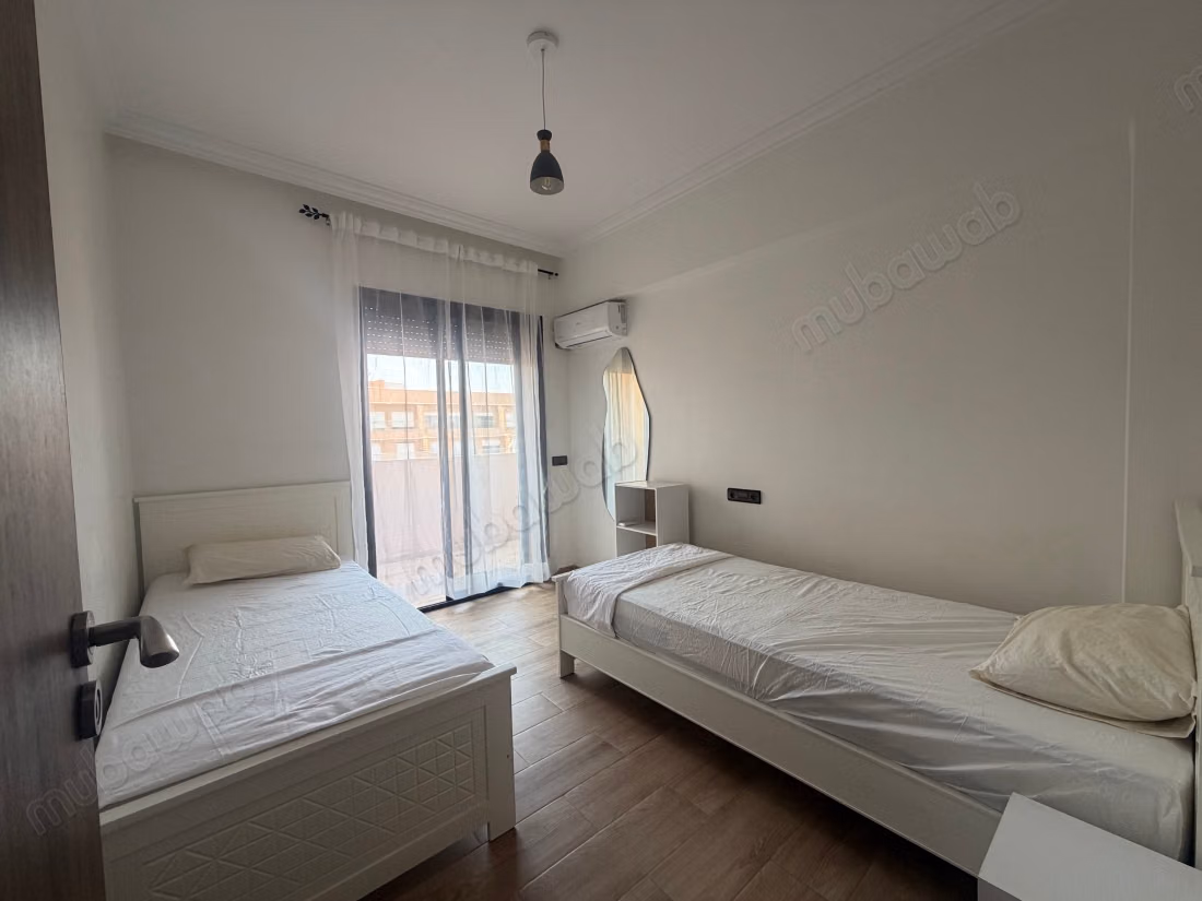 Find an apartment for rent in Guéliz. 2 rooms. Lift and terrace