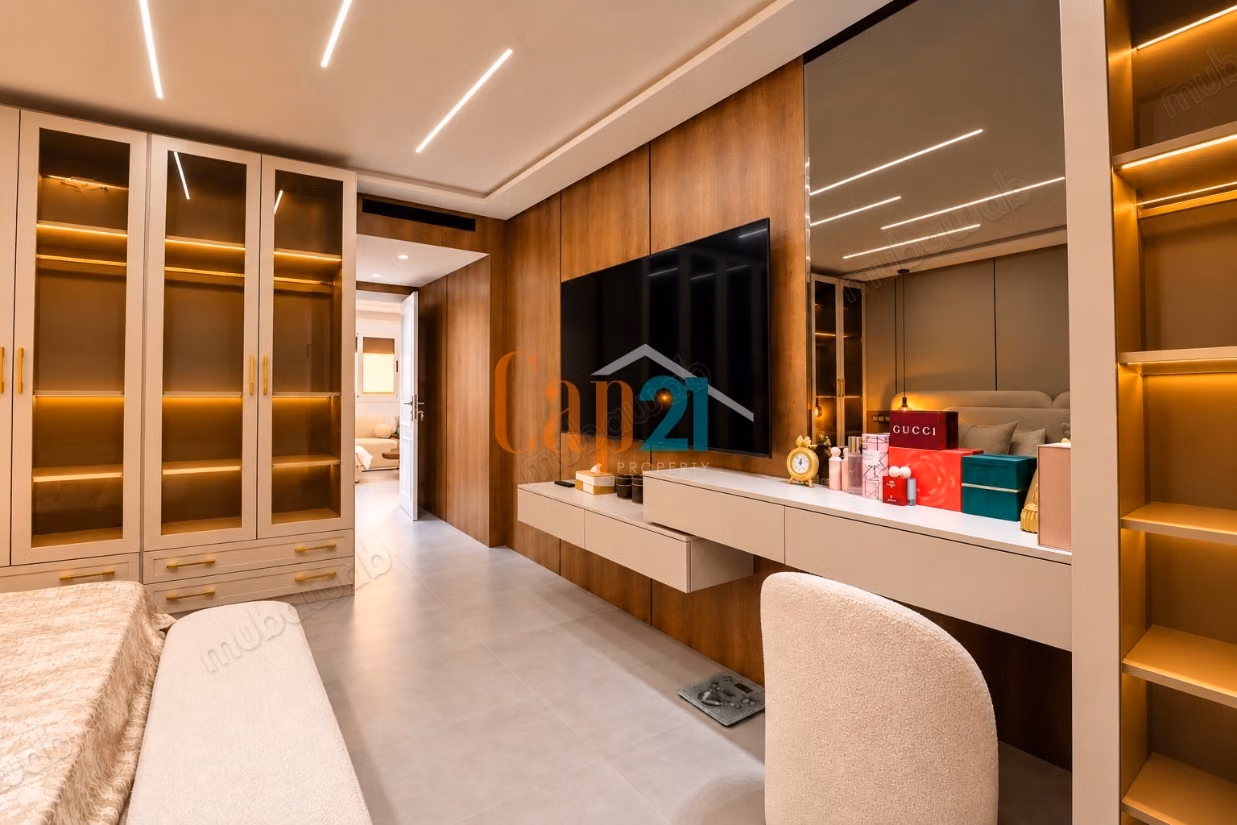 Apartamento vacío de 3 habitaciones en alquiler en el centro
