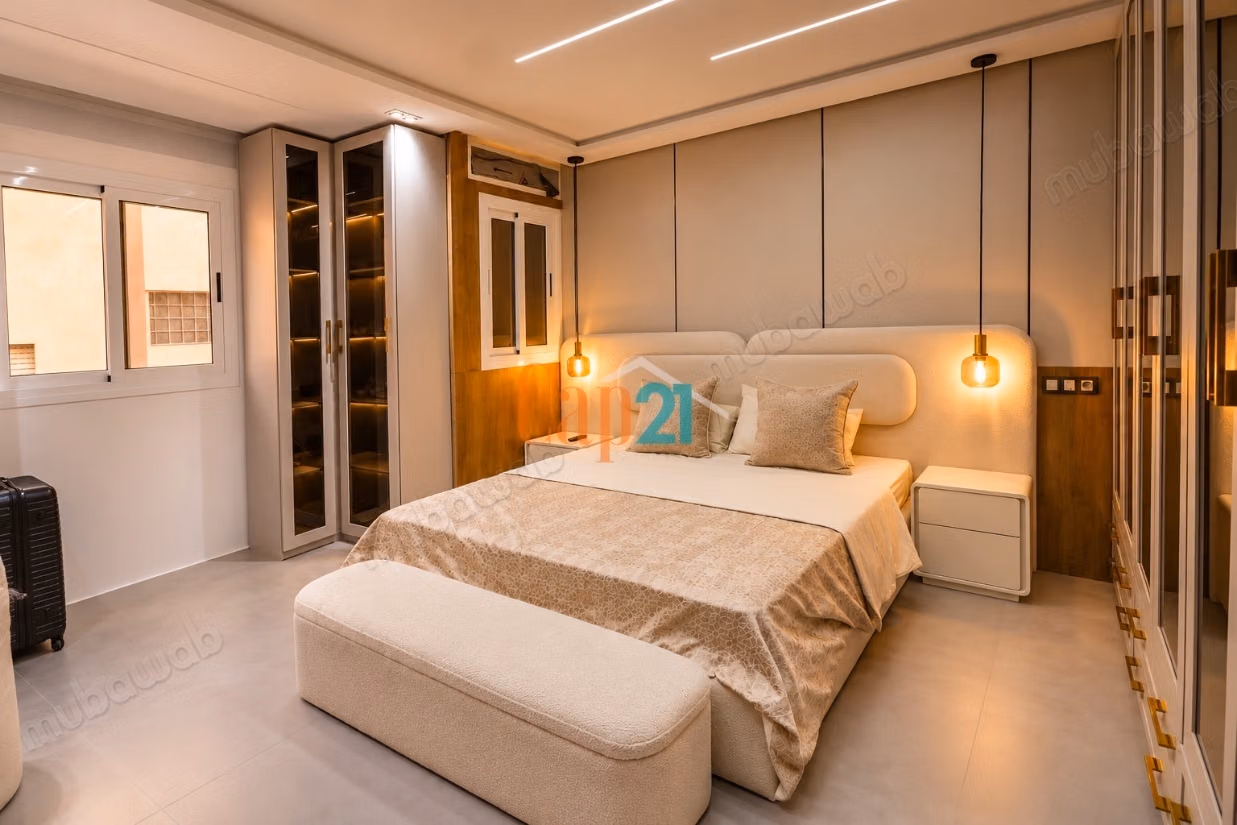 Apartamento vacío de 3 habitaciones en alquiler en el centro