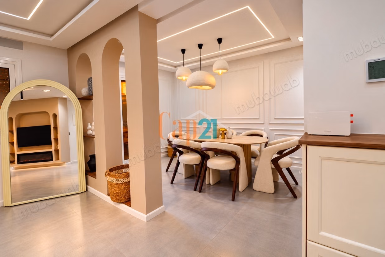 Apartamento vacío de 3 habitaciones en alquiler en el centro