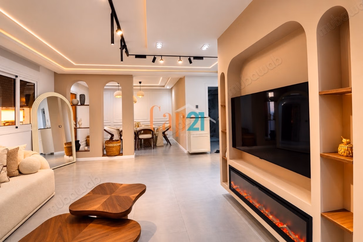 Apartamento vacío de 3 habitaciones en alquiler en el centro