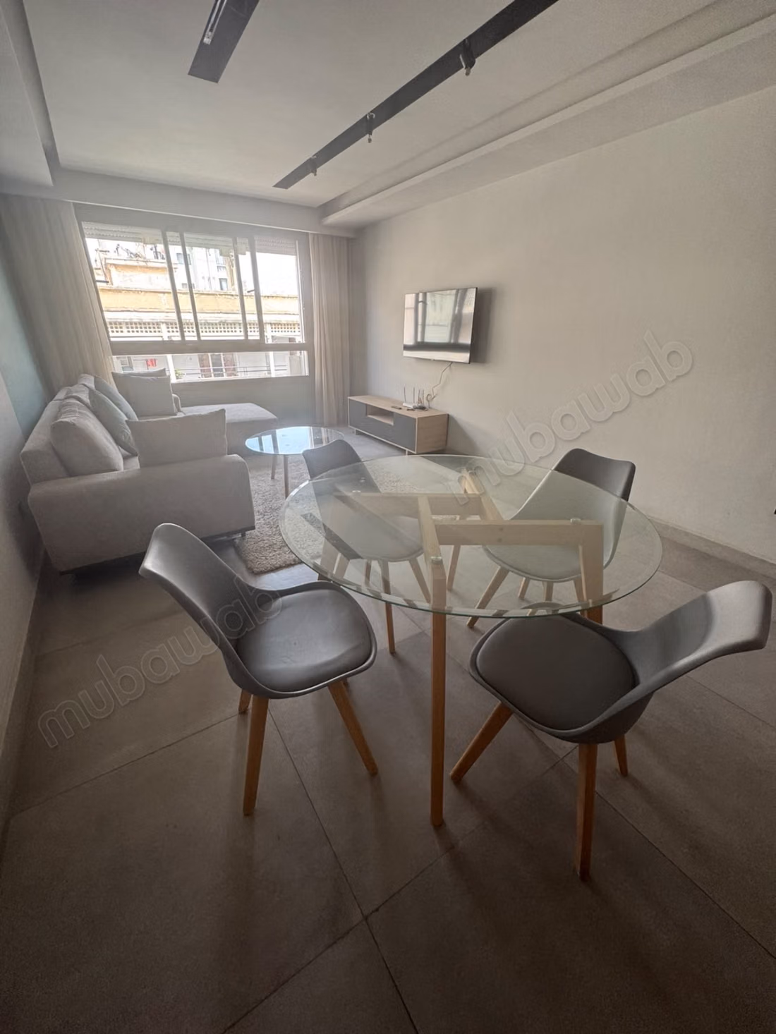 Bel appartement à louer à Gauthier. 2 chambres. Nouveau mobilier