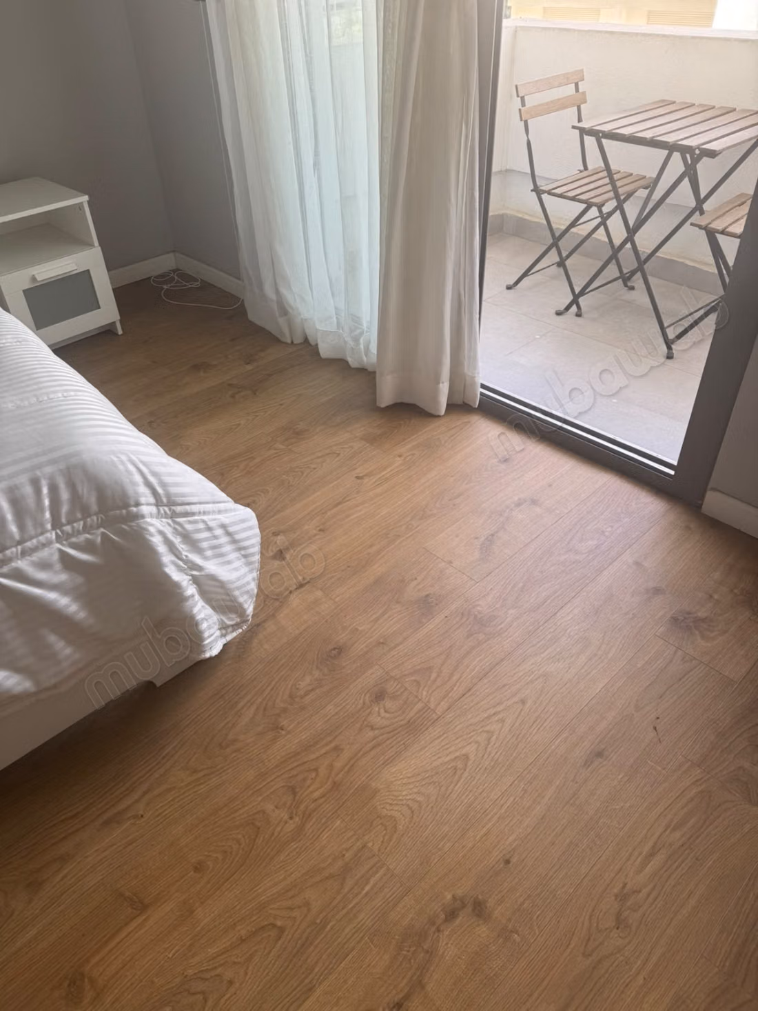 Bel appartement à louer à Gauthier. 2 chambres. Nouveau mobilier