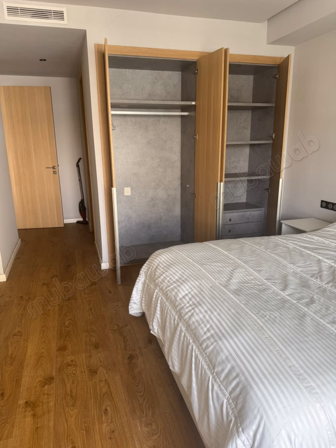 Bel appartement à louer à Gauthier. 2 chambres. Nouveau mobilier