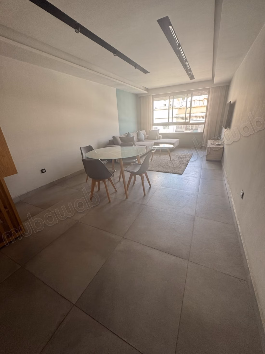 Bel appartement à louer à Gauthier. 2 chambres. Nouveau mobilier