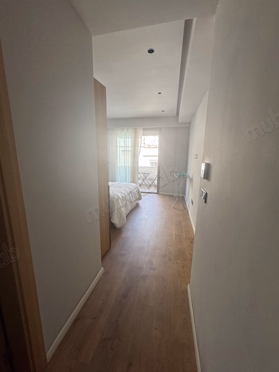 Bel appartement à louer à Gauthier. 2 chambres. Nouveau mobilier