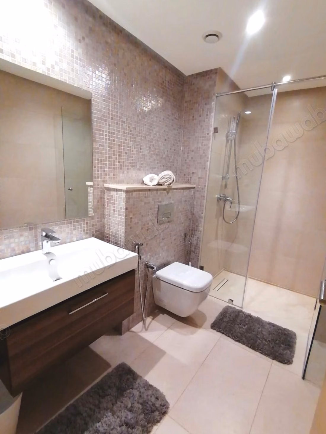 Apartamento de 2 habitaciones completamente renovado con terraza - Noria