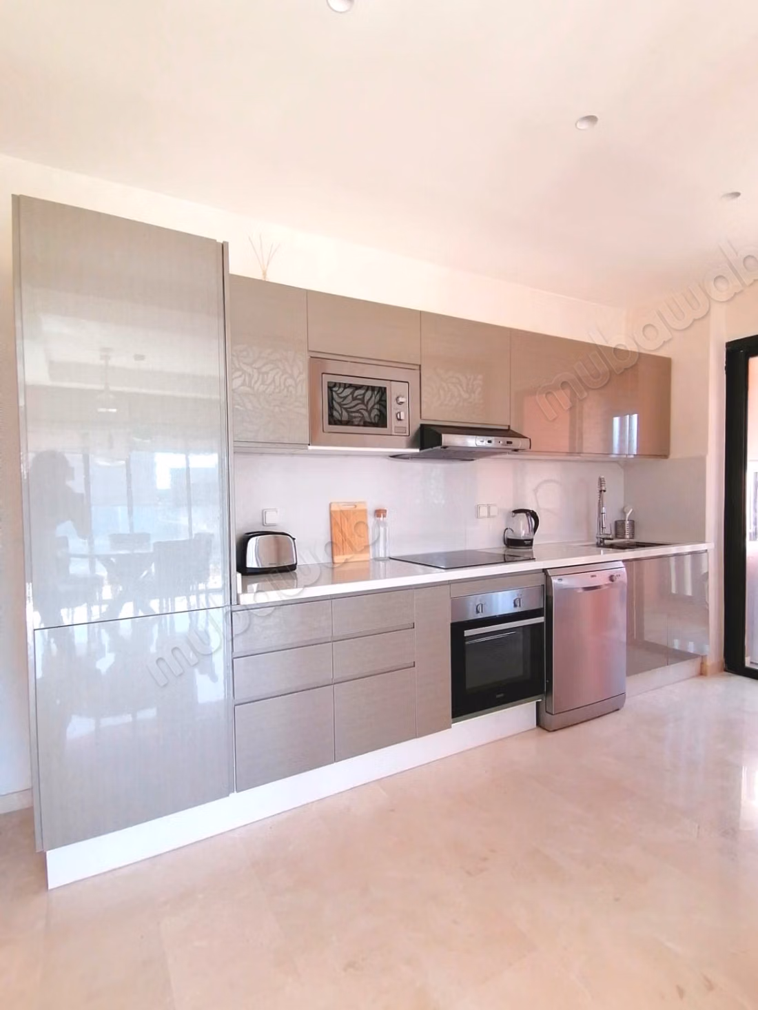 Apartamento de 2 habitaciones completamente renovado con terraza - Noria