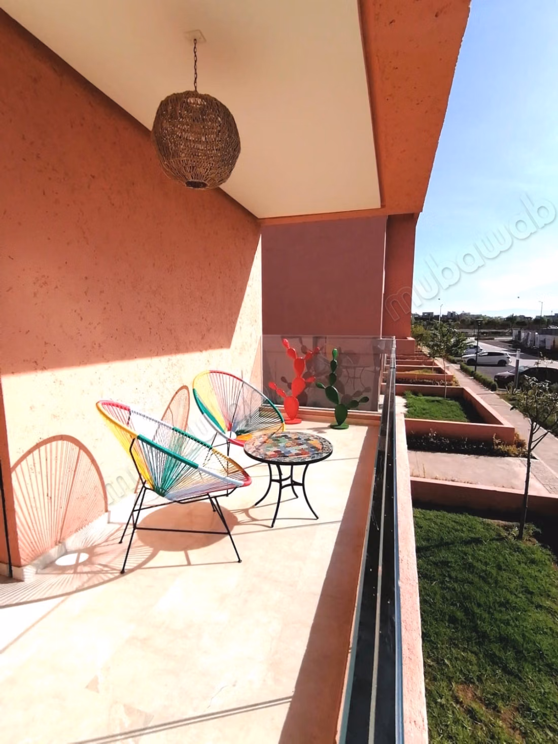 Apartamento de 2 habitaciones completamente renovado con terraza - Noria