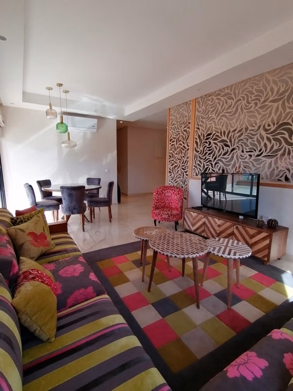 Apartamento de 2 habitaciones completamente renovado con terraza - Noria