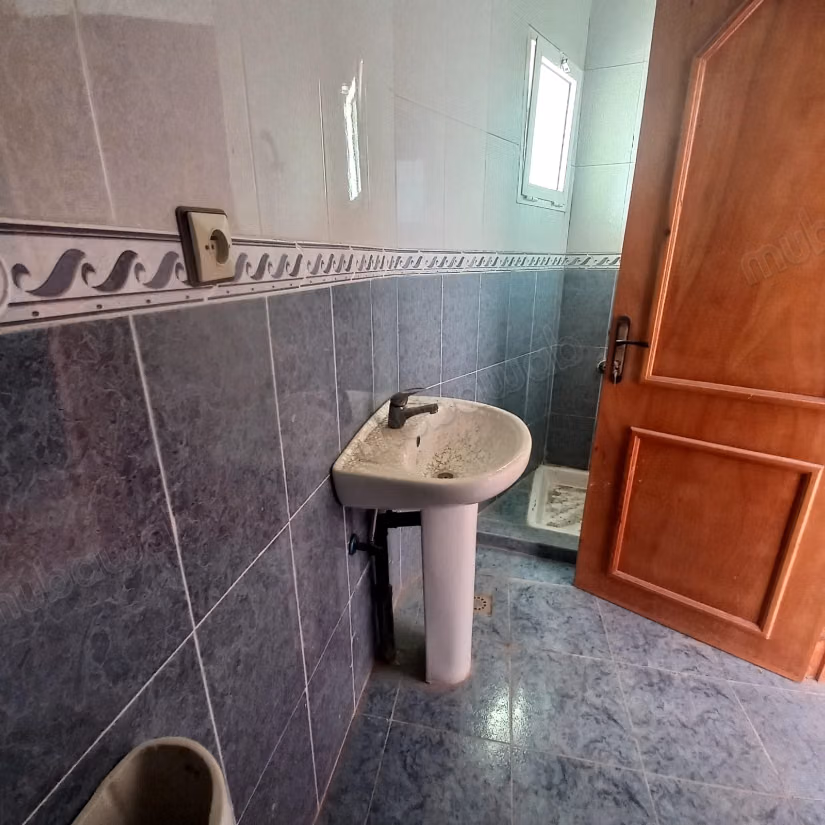 Apartamento con 2 Terrazas de 196 metros en venta. Declaración 100%. Ascensor. Administración. A 5 minutos de la estación TGV