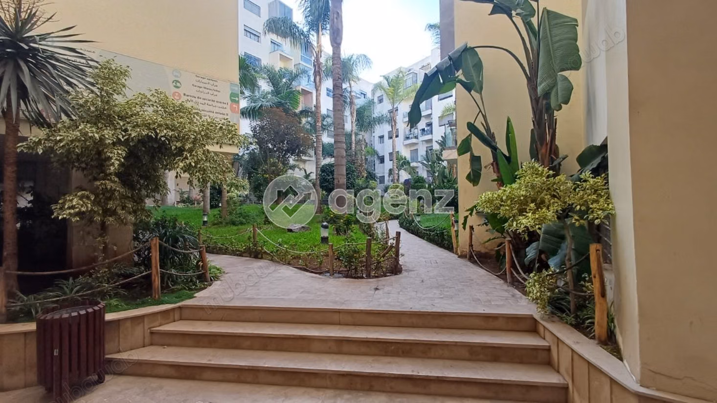 Appartement à vendre 111 m², 3 chambres 
La Gironde 
Casablanca