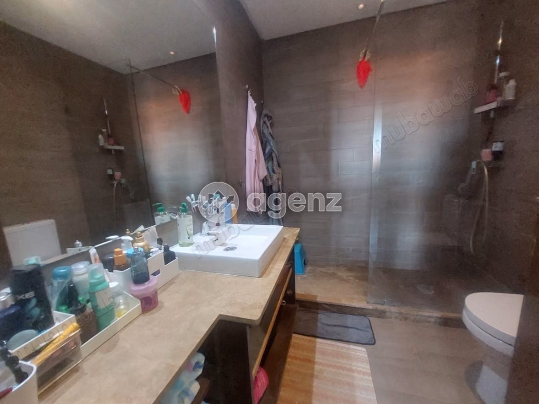 Appartement à vendre 168 m², 3 chambres 
Route d'Azzemmour 
Dar Bouazza