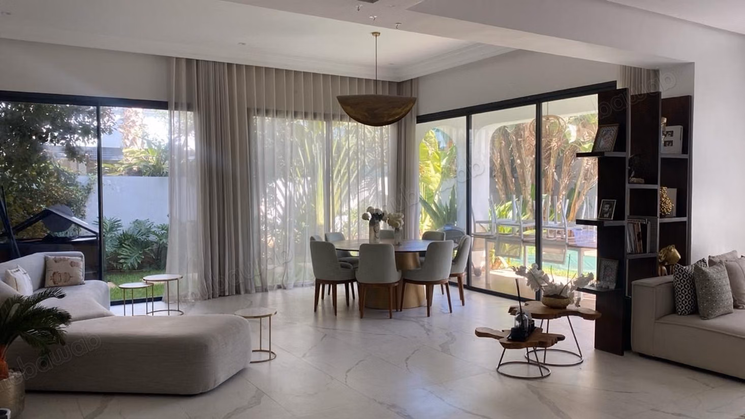 A louer belle villa meublée 4 chambres 
Ain Diab