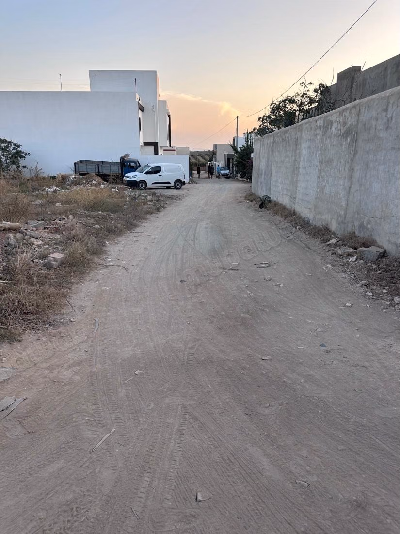 Terrain à vendre à Hammamet Sud. 
Superficie 700 m²