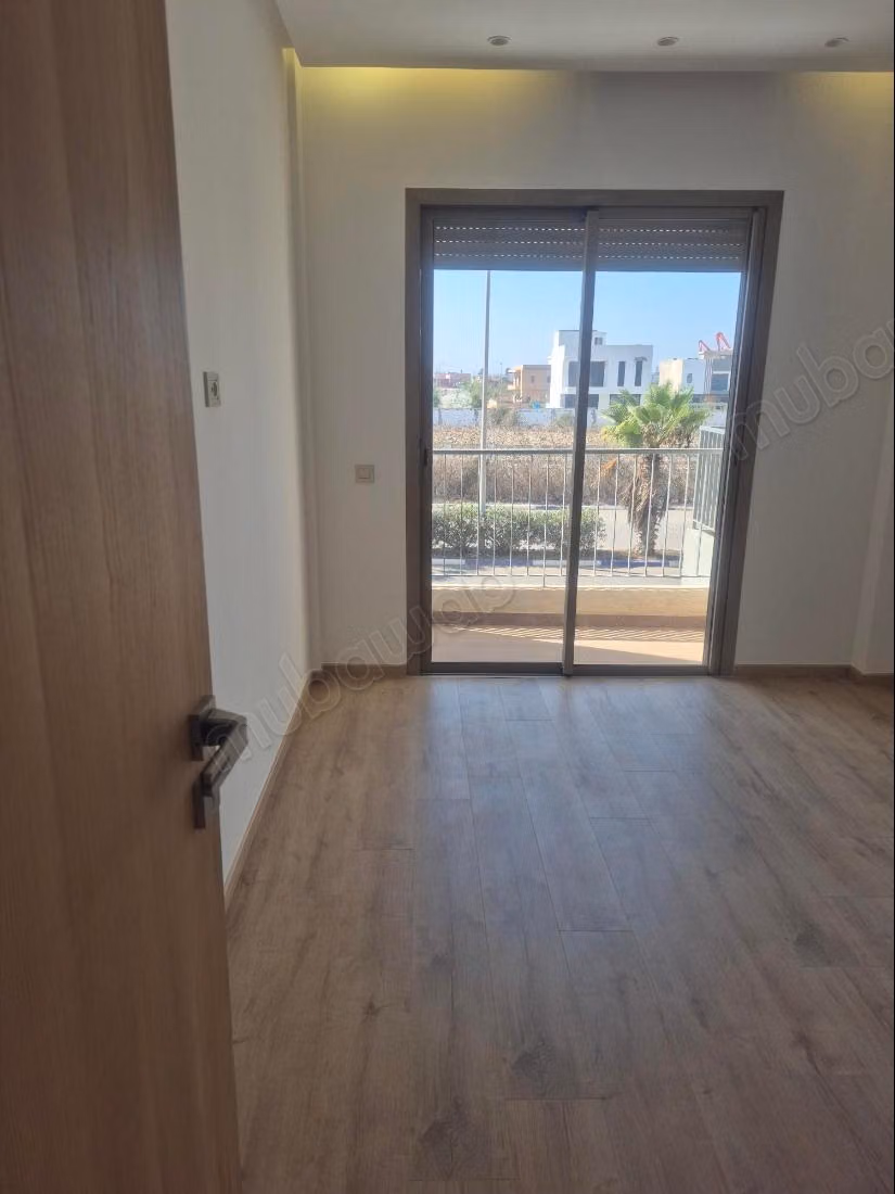 Bel appartement en location à Hay Hassani. 
3 belles chambres