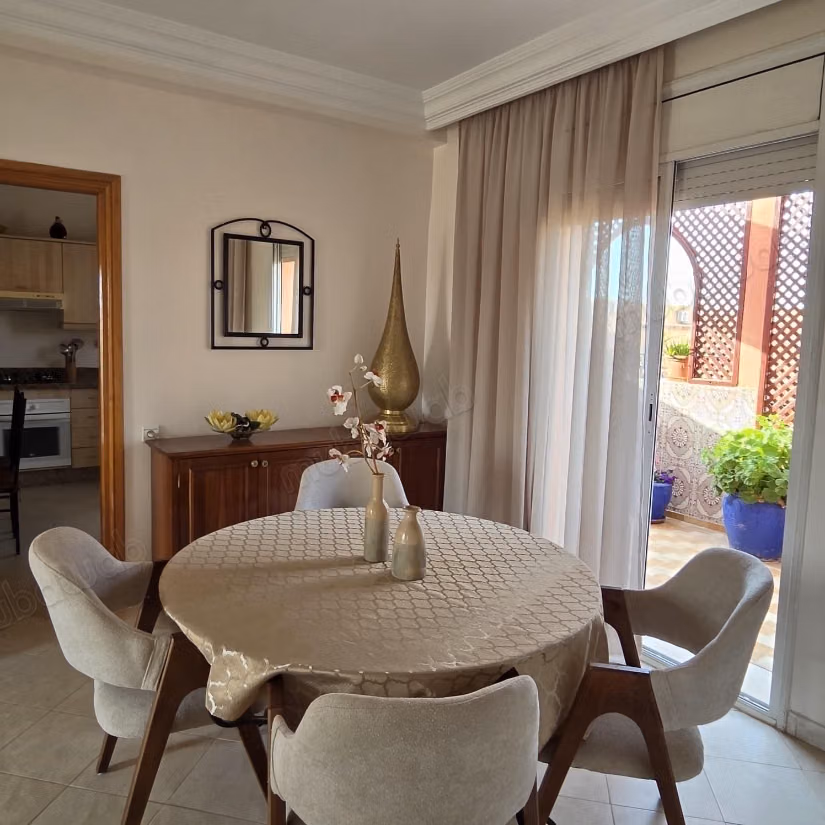 Apartamento amueblado de 2 habitaciones en la última planta con terraza