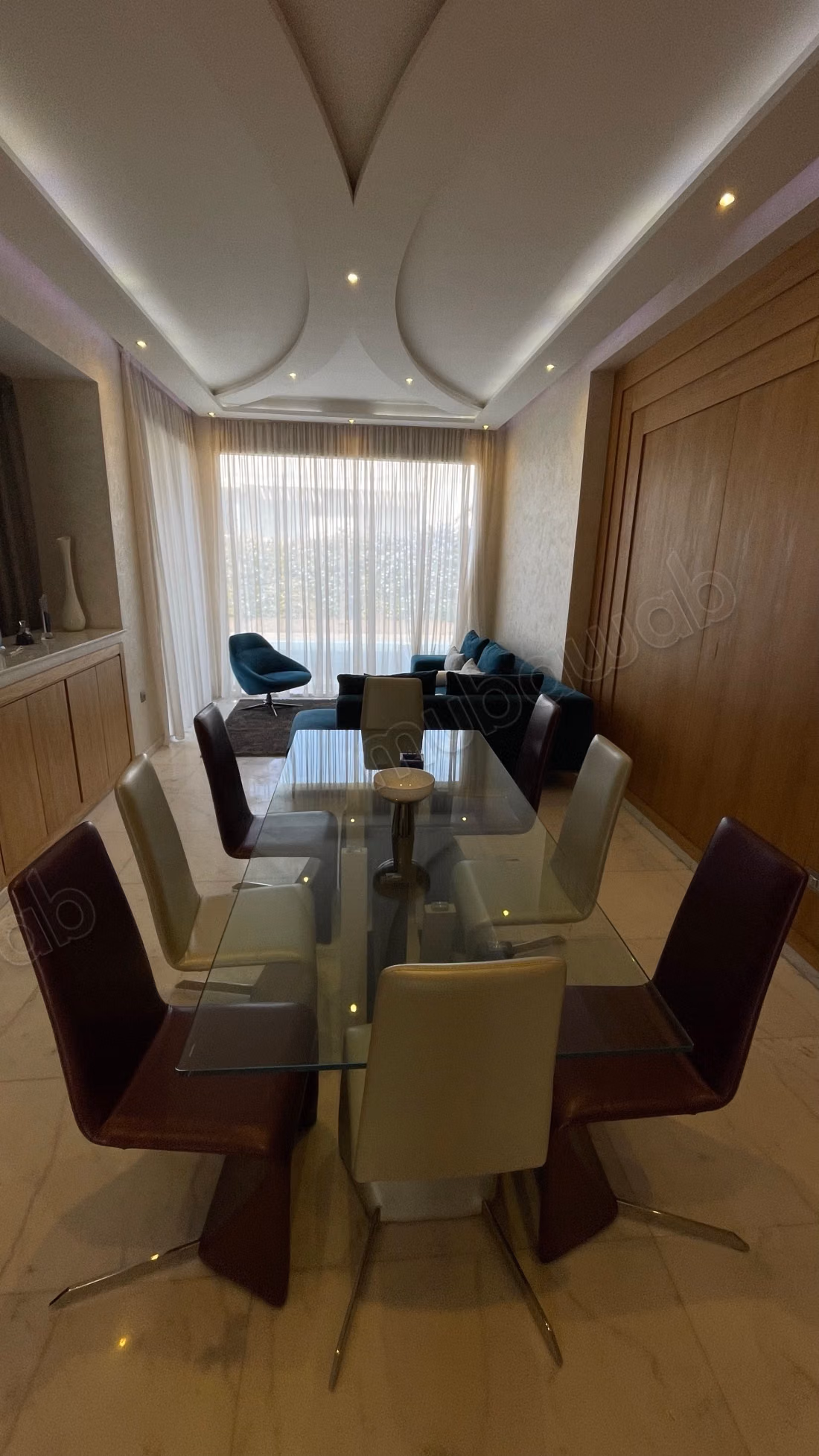 Vente villa de luxe à Souissi. 3 pièces. Porte blindée et résidence sécurisée