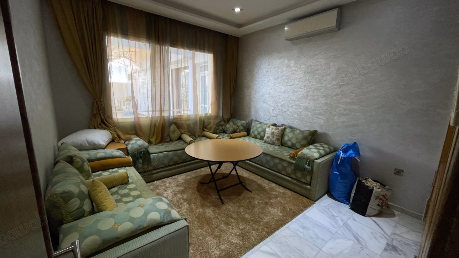 Vente villa de luxe à Souissi. 3 pièces. Porte blindée et résidence sécurisée