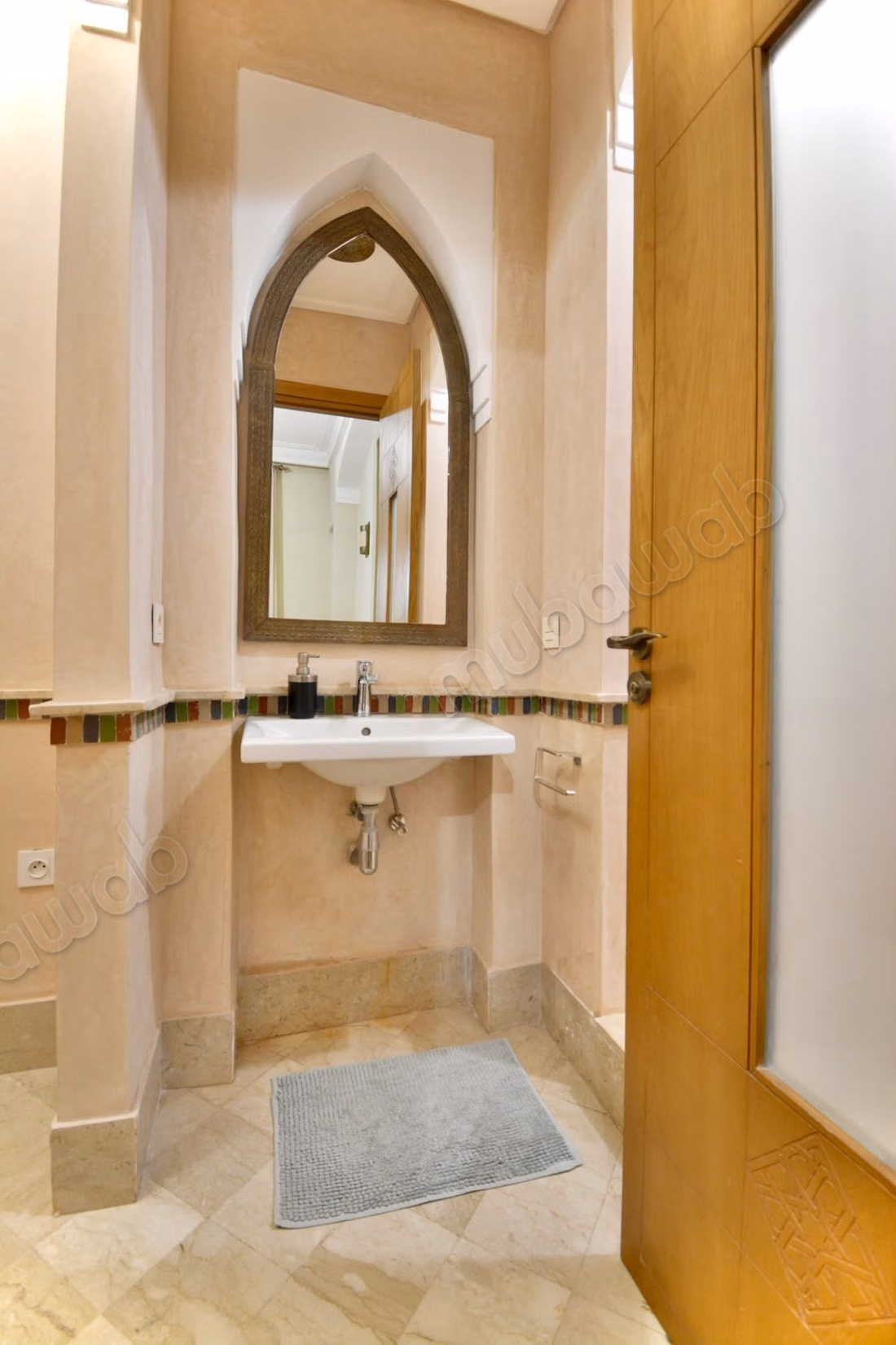 Location villa de luxe à Route de Fez. 
3 chambres. 
Bien meublé