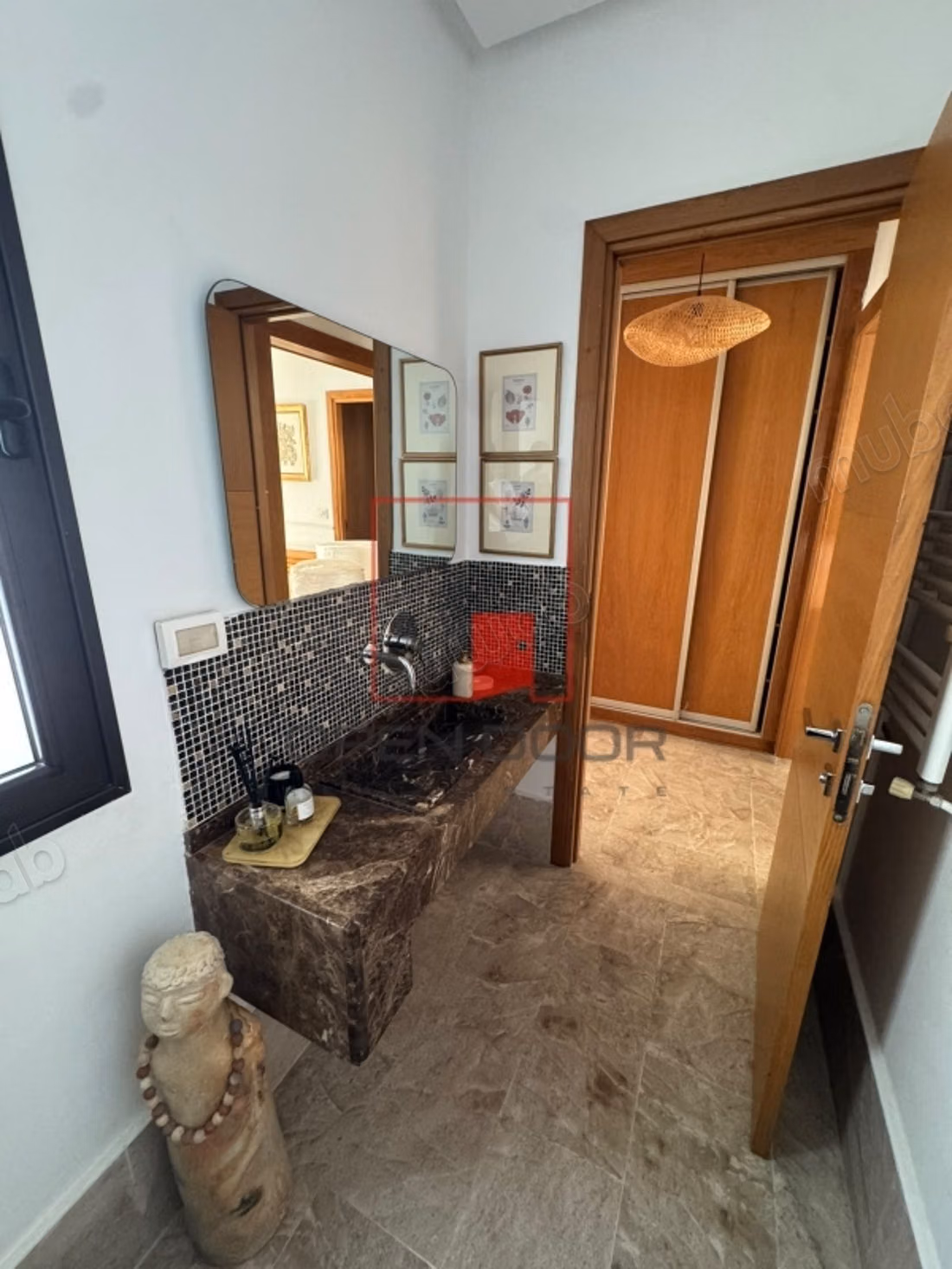 Villa S4 con piscina a Chotrana La Soukra