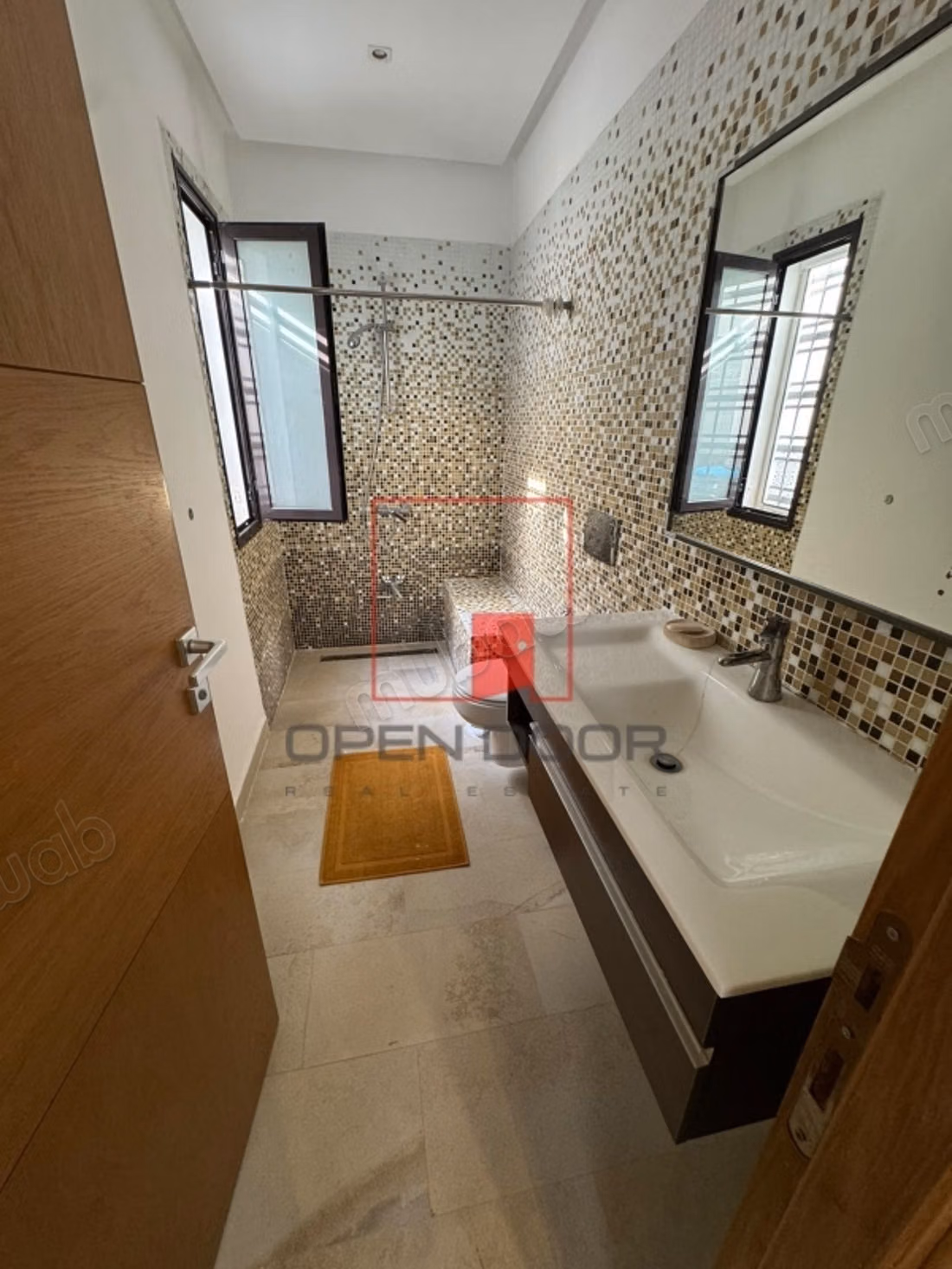 Villa S4 con piscina a Chotrana La Soukra