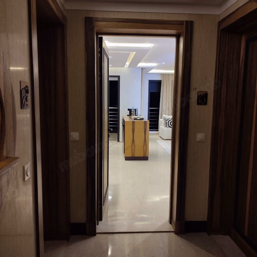 Studio moderno e arredato in affitto in Bd Anfa