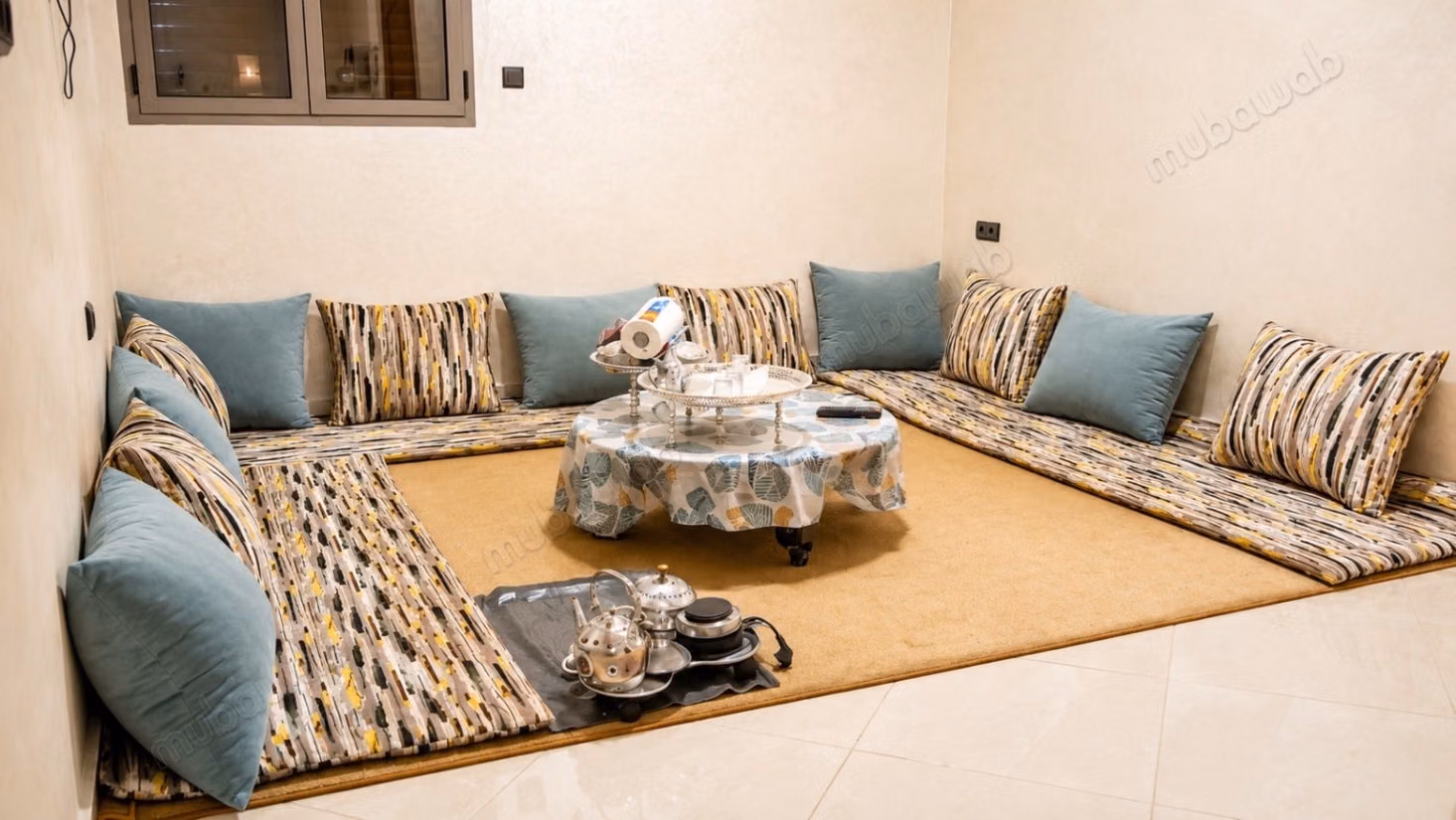 Très bel appartement en location à Laâyoune. 
1 chambre. Salon typique marocain, résidence sécurisée
