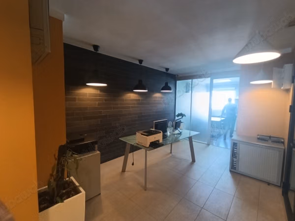 Bureau de 90 m² aménagé, Boulevard Massira Khadra