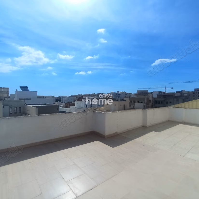 Appartement S2 de 110m² et studio S0 avec une terrasse