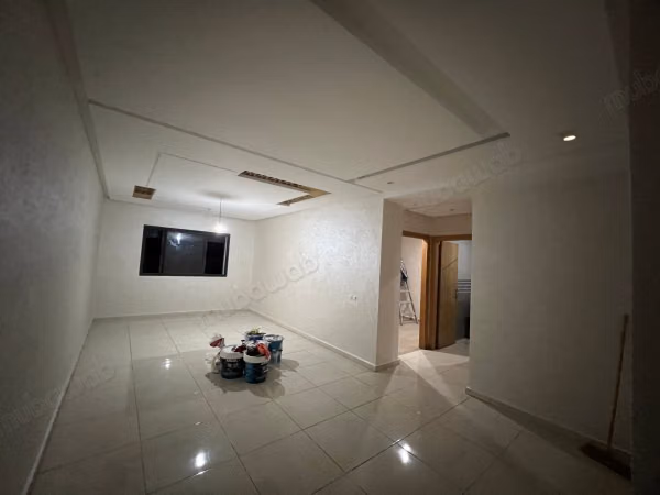 Louez cet appartement en Centre. 
3 chambres agréables. 
Cuisine entièrement équipée