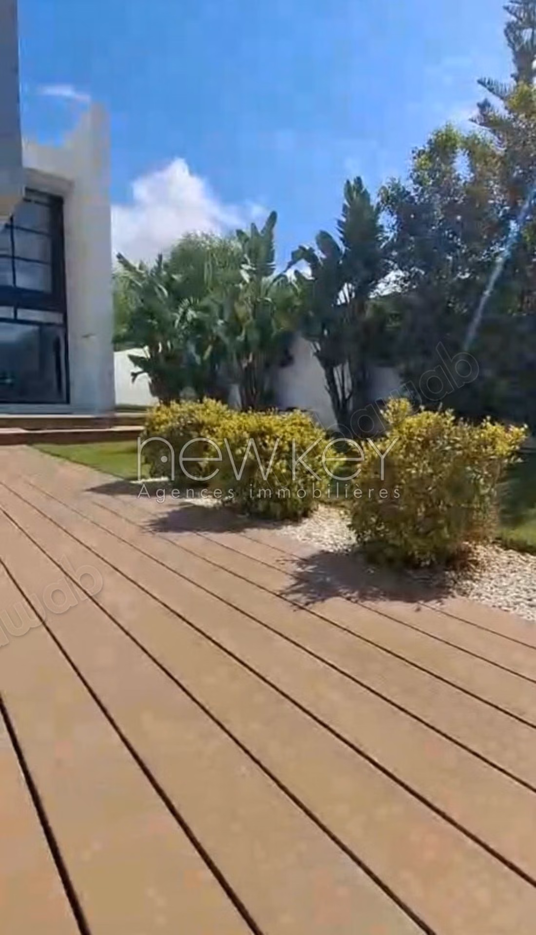 Villa di Lusso in Stile Minimalista S4 in Affitto a La Soukra
