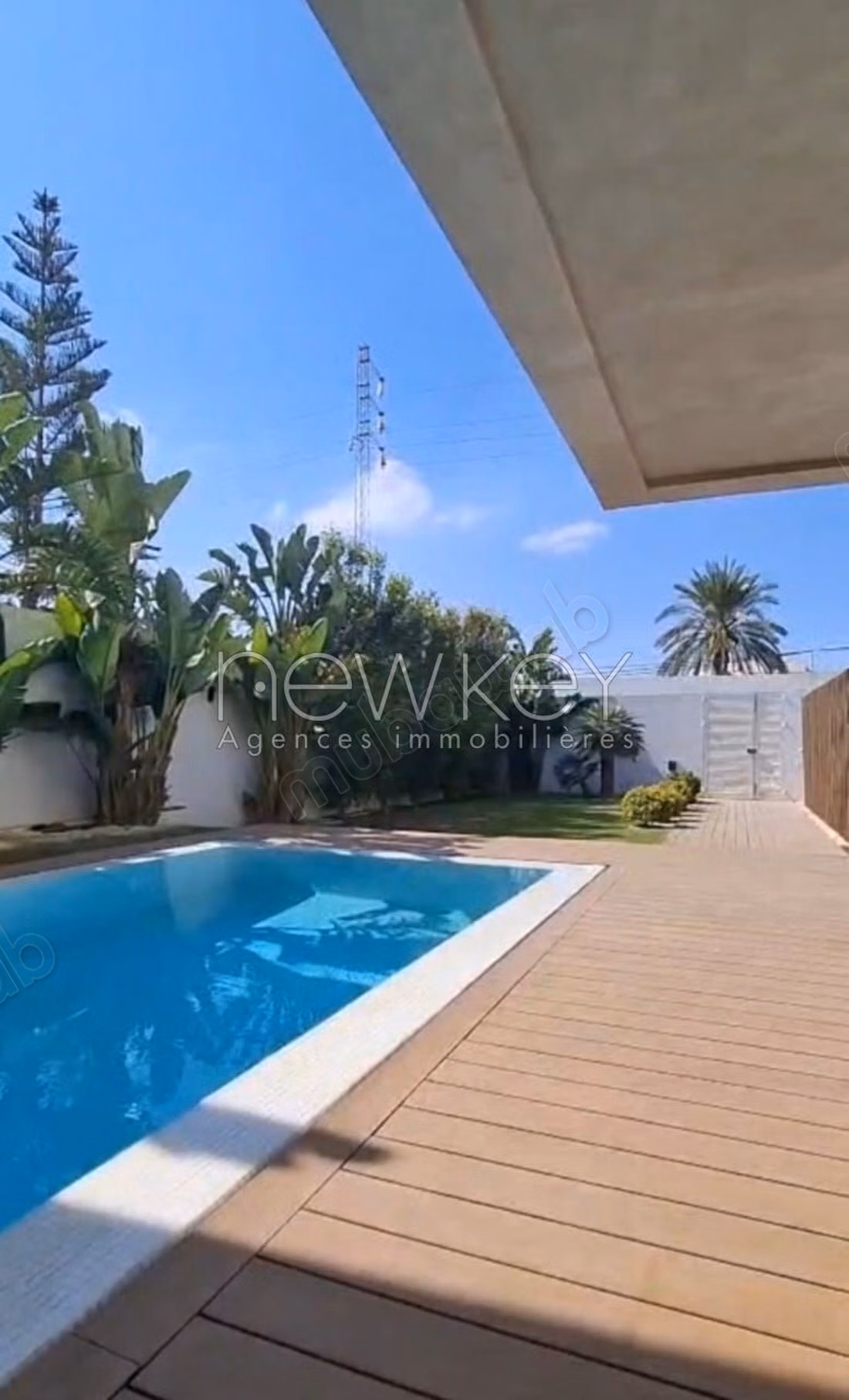 Villa di Lusso in Stile Minimalista S4 in Affitto a La Soukra