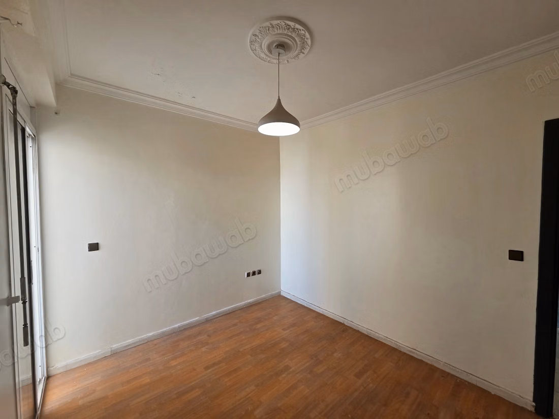 Vendre appartement à Mimosas. 3 chambres agréables