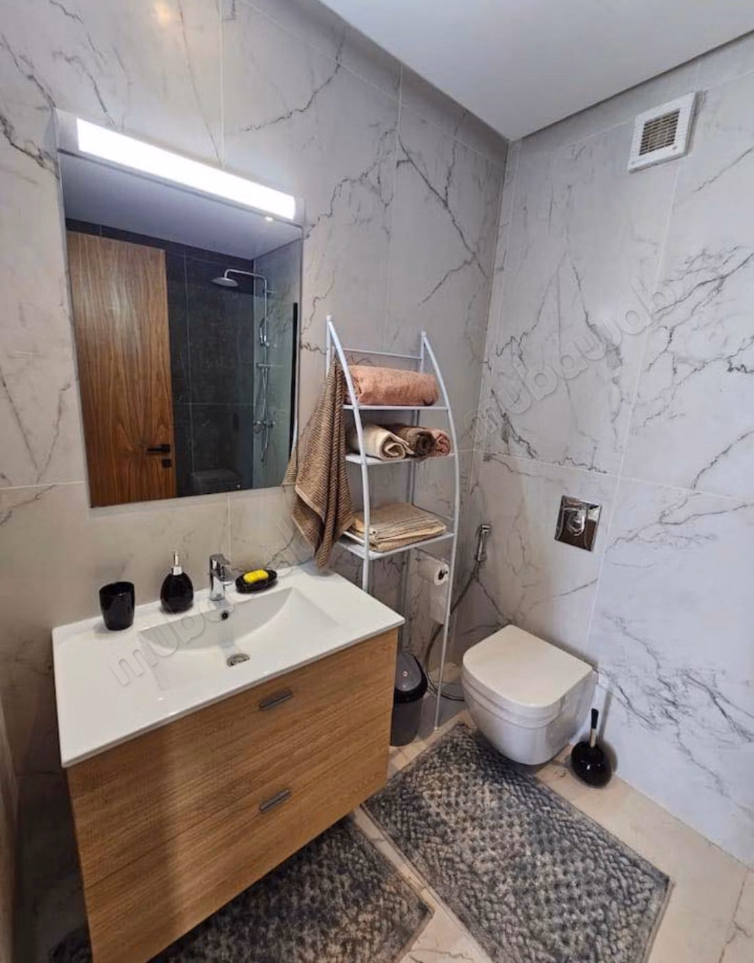 Location d'un appartement à Casablanca Finance City. 
1 chambre. 
Porte blindée et résidence sécurisée