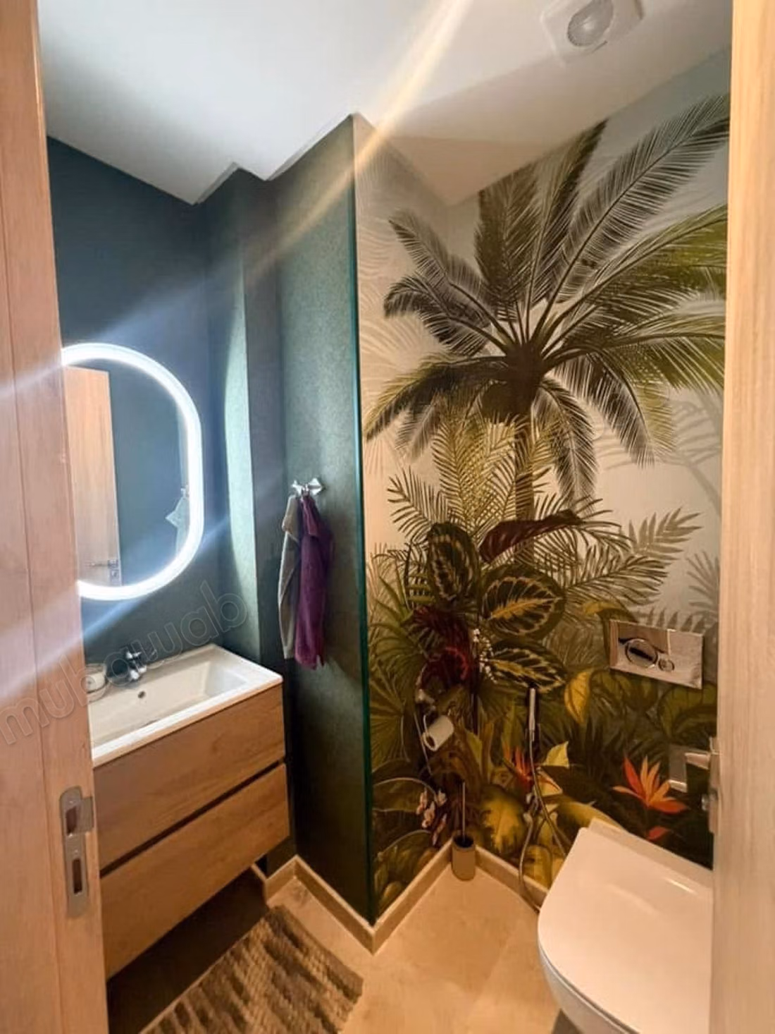 Appartement te huur in Ain Diab Extension. Oppervlakte 130 m². Goed gemeubileerd