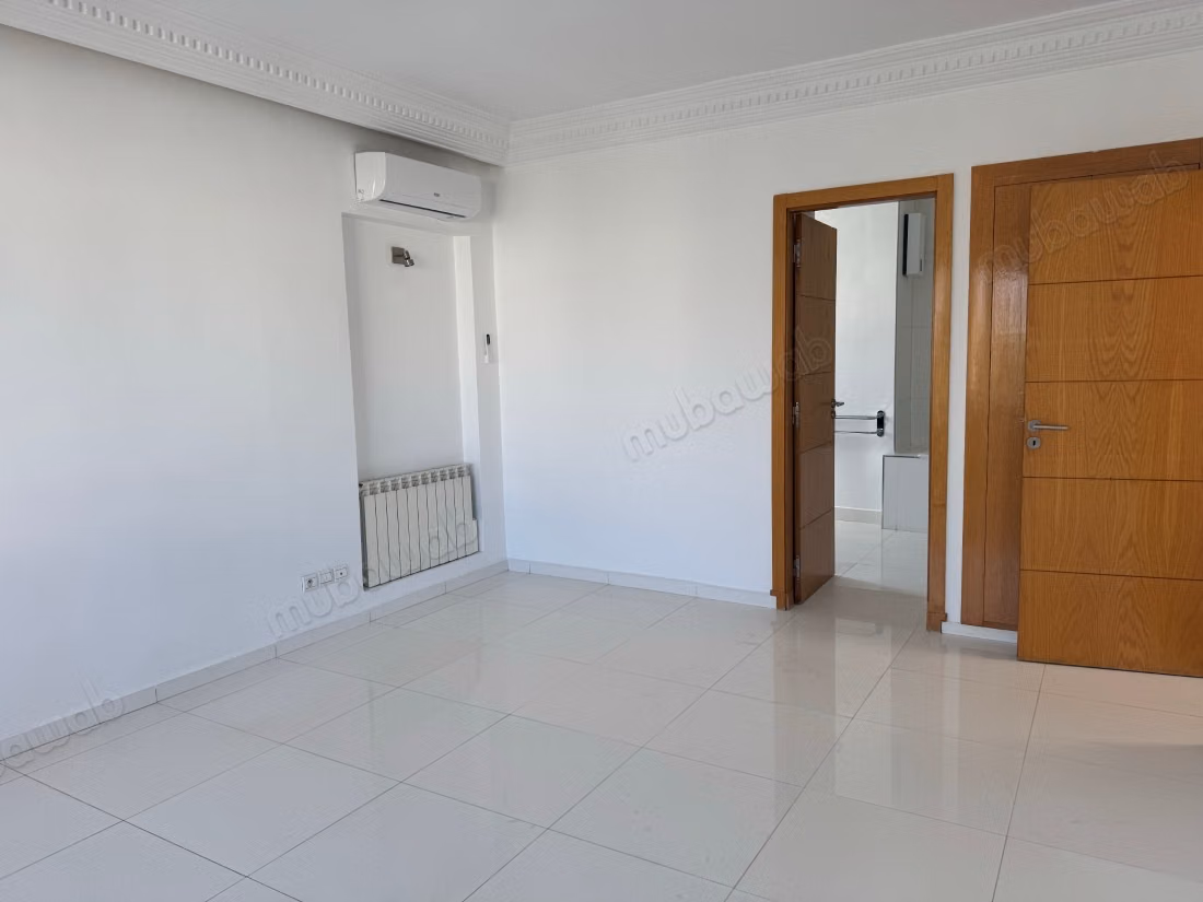Villa lujosa en alquiler en Anfa. 4 habitaciones