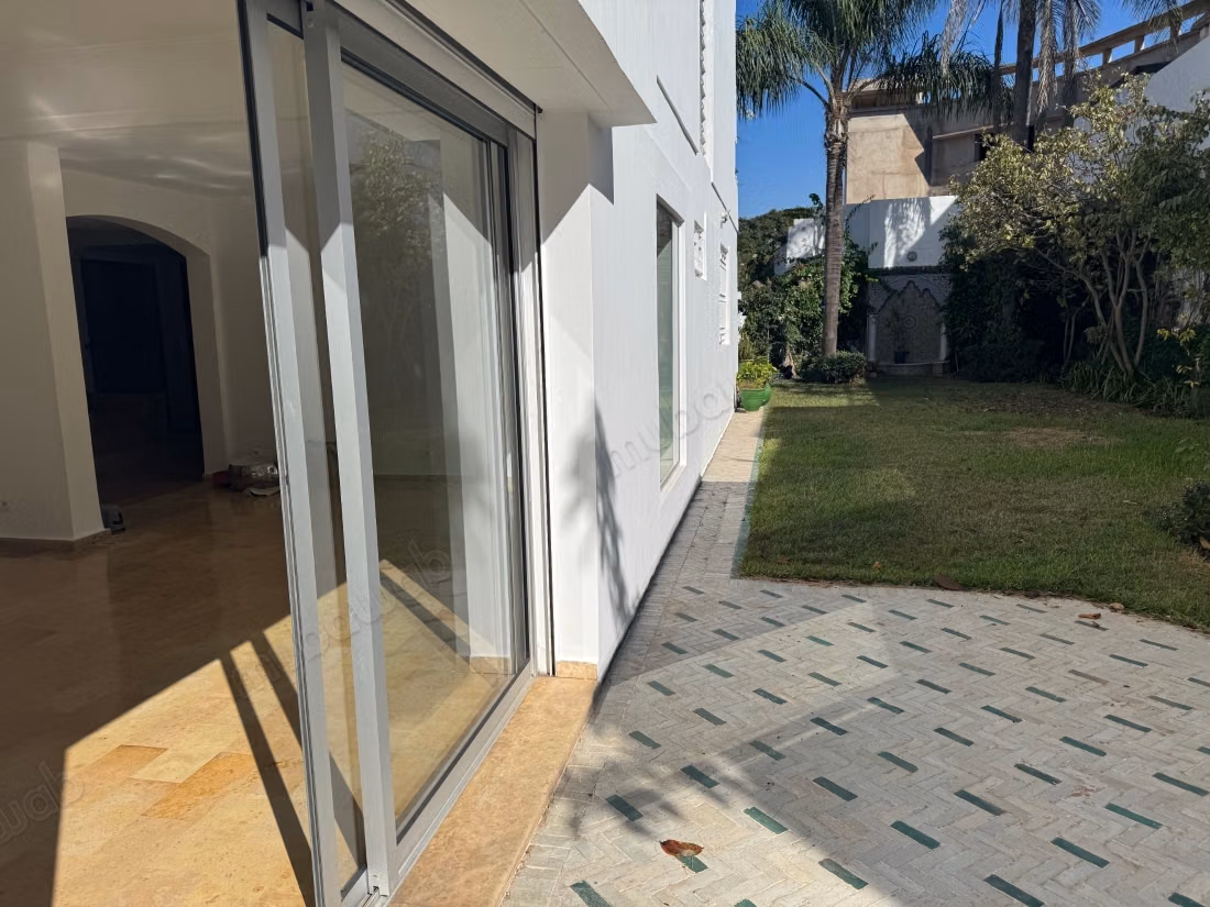 Villa lujosa en alquiler en Anfa. 4 habitaciones