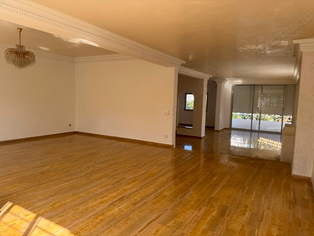 Villa lujosa en alquiler en Anfa. 4 habitaciones