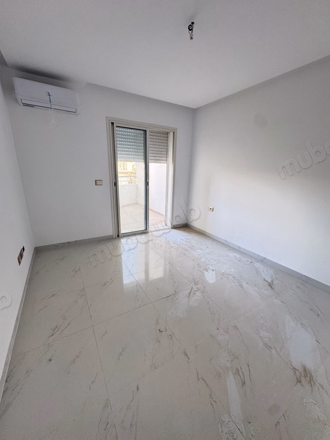 For rent - S1 never inhabited in Wahat City, 2 minutes from Lake 2