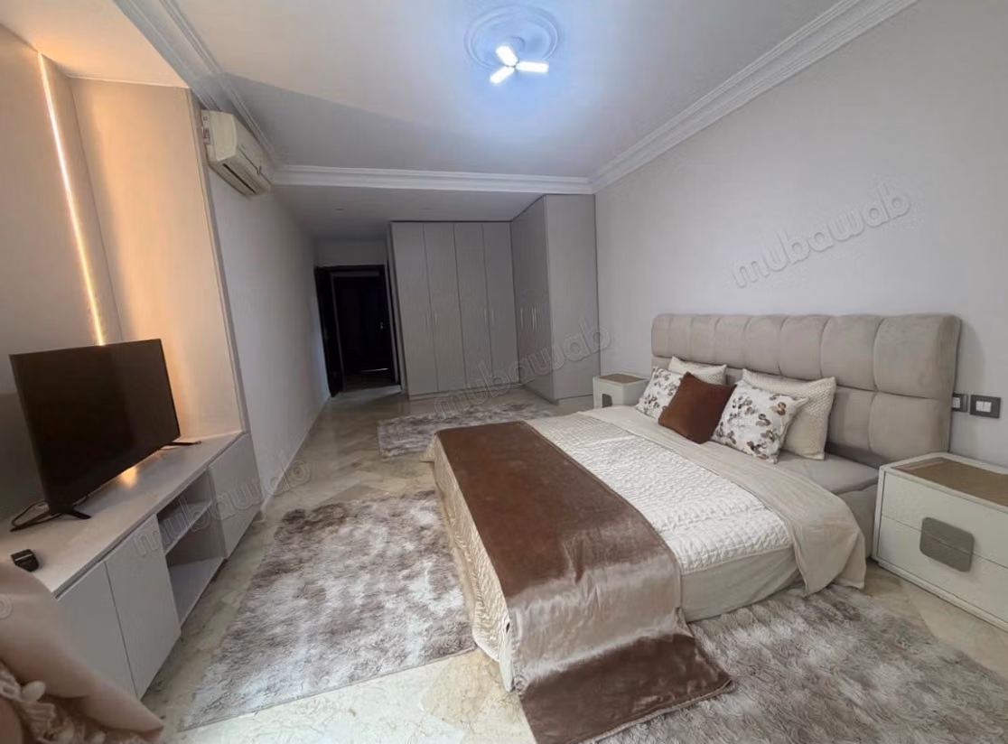 Très bel appartement ensoleillé vue dégagée en location à Palmier. 3 chambres agréables. Meublé