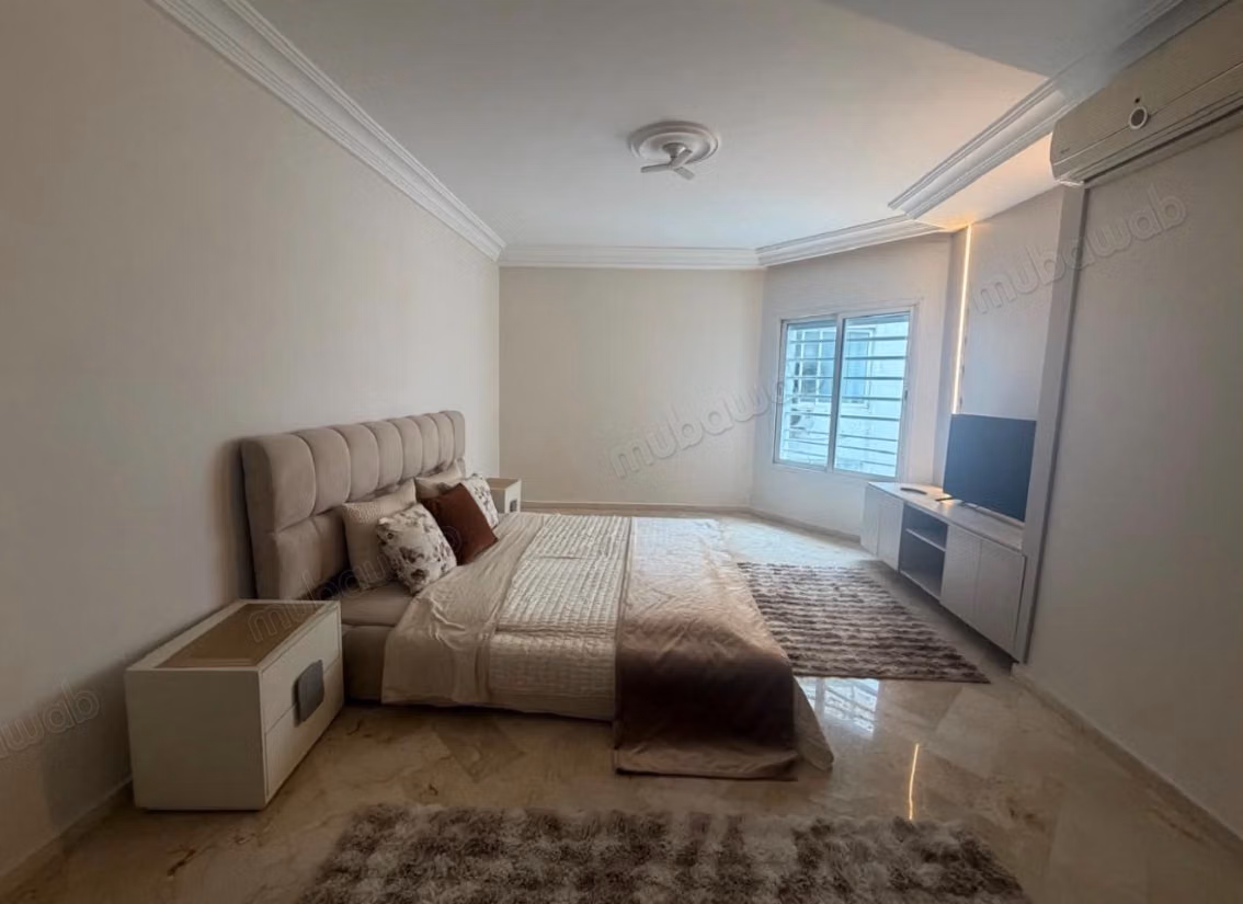 Très bel appartement ensoleillé vue dégagée en location à Palmier. 3 chambres agréables. Meublé