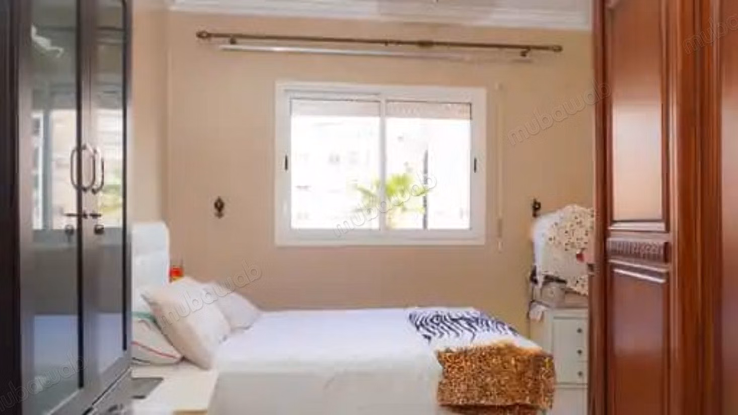 Appartement à louer 100 m² avec piscine