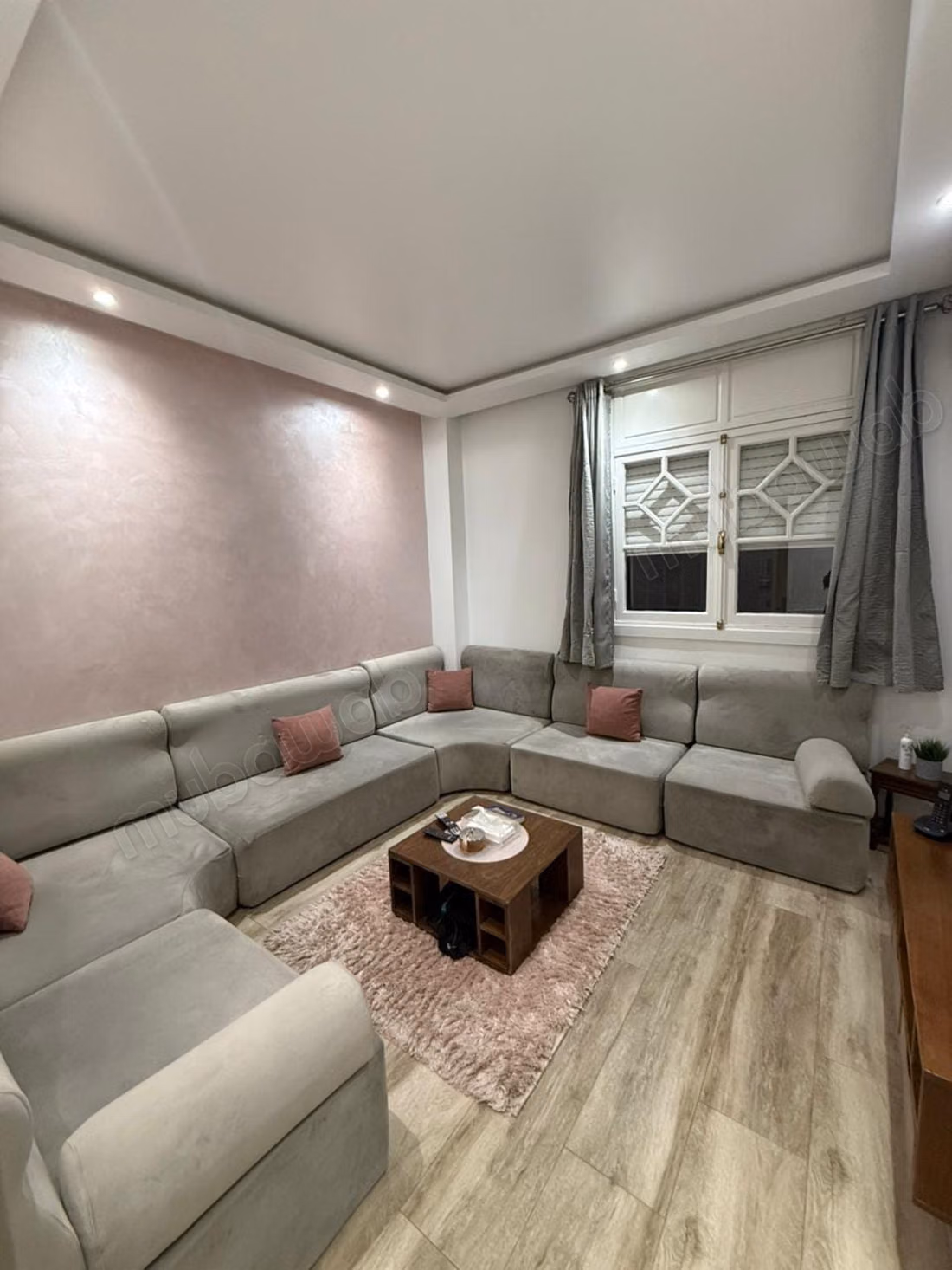 A vendre appartement s4 a ain zaghouan