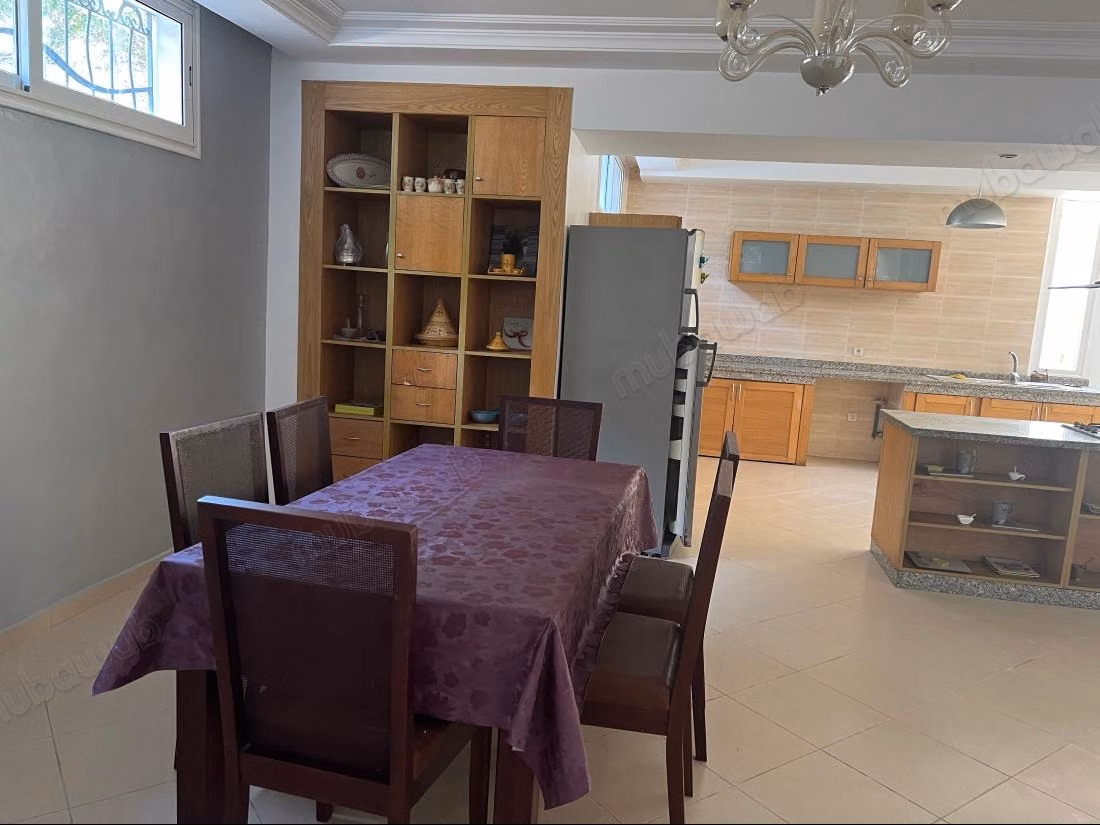 Villa meublée à louer à Nassim 
islane