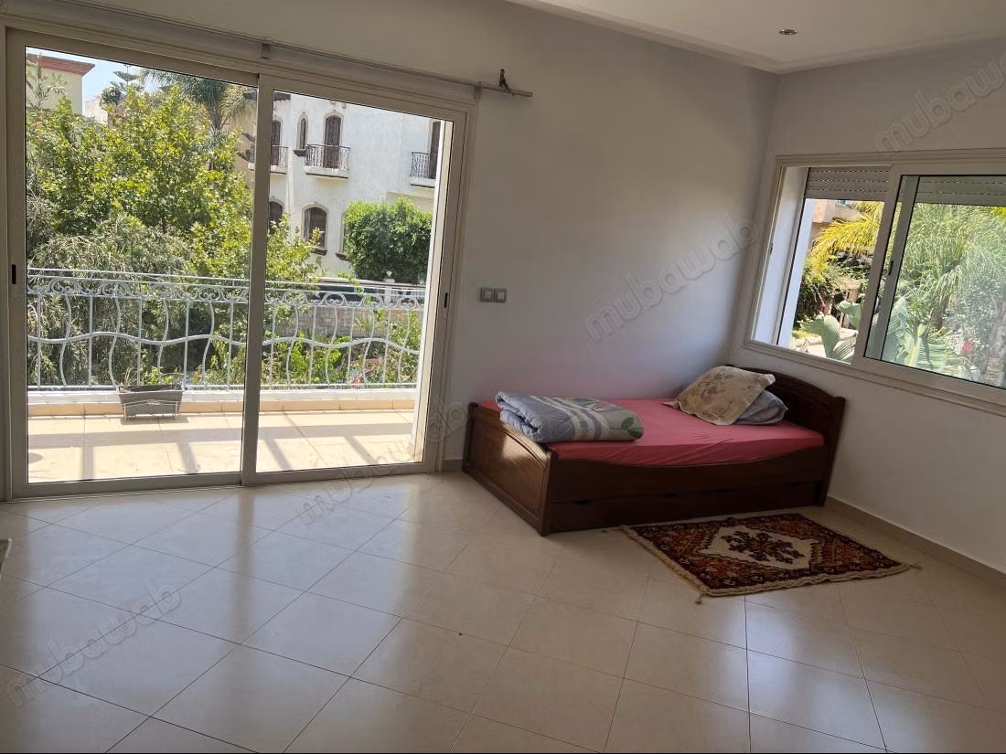 Villa meublée à louer à Nassim 
islane