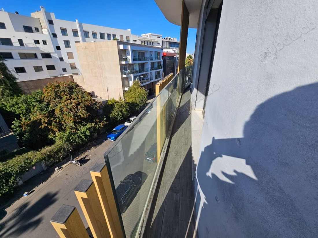 Appartement en vente à Oasis. 
Surface totale 106 m². 
Bien meublé