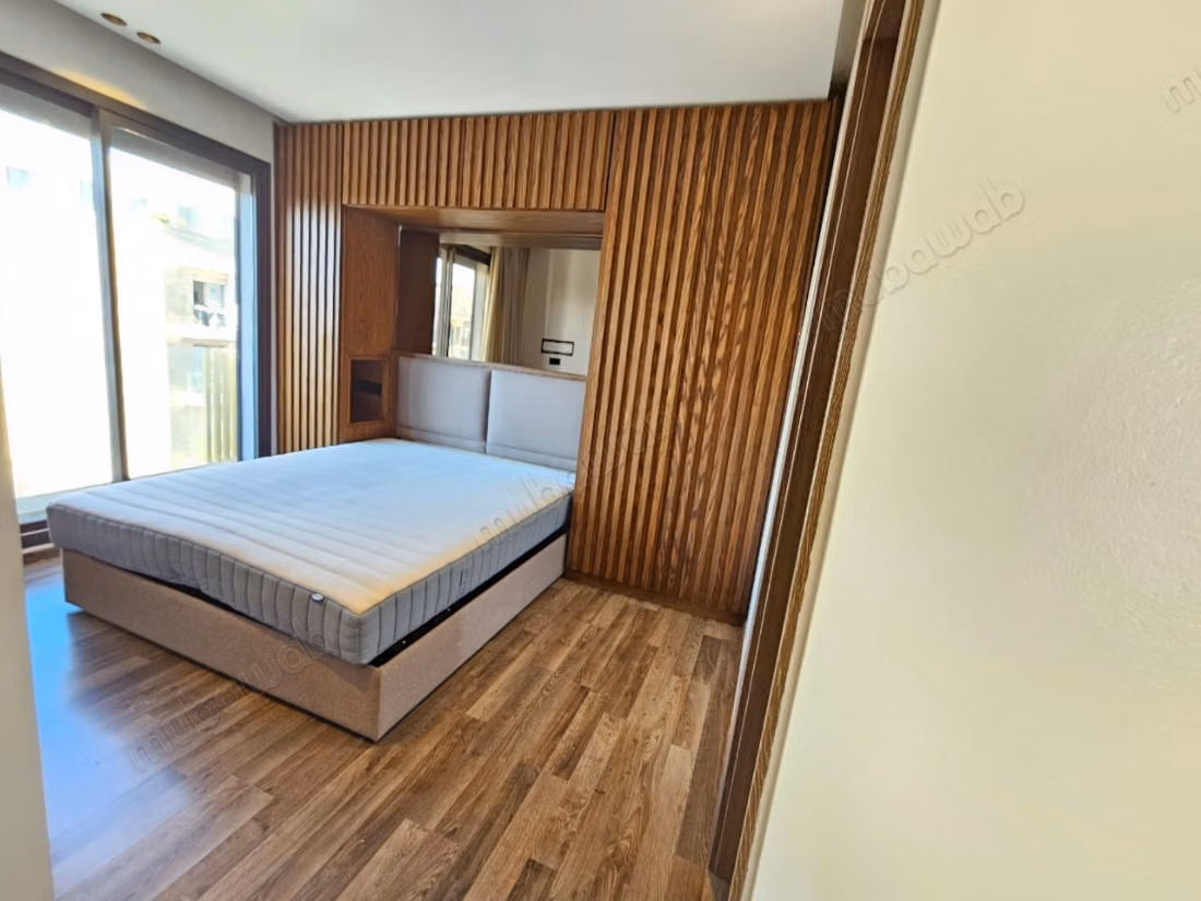 Appartement en vente à Oasis. 
Surface totale 106 m². 
Bien meublé